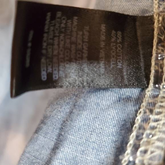 Express Boyfriend Distressed Chambray Top size small. - Picture 4 of 9